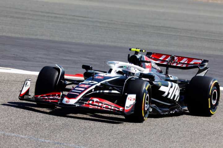 迈凯伦横扫红牛二队,拉塞尔扛起全队 迈凯伦横扫红牛二队,拉塞尔扛起全队