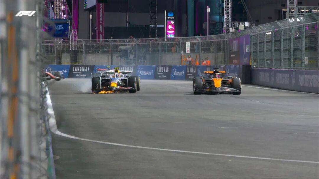 迈凯伦轻取红牛二队,汉密尔顿点燃赛场 迈凯伦轻取红牛二队,汉密尔顿点燃赛场