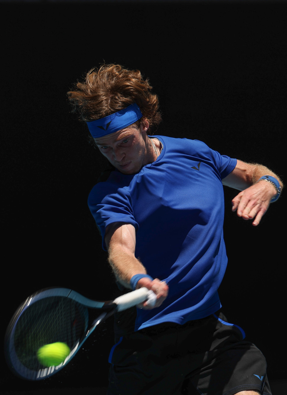 澳网险胜拉沃尔杯，蒂姆带队取胜