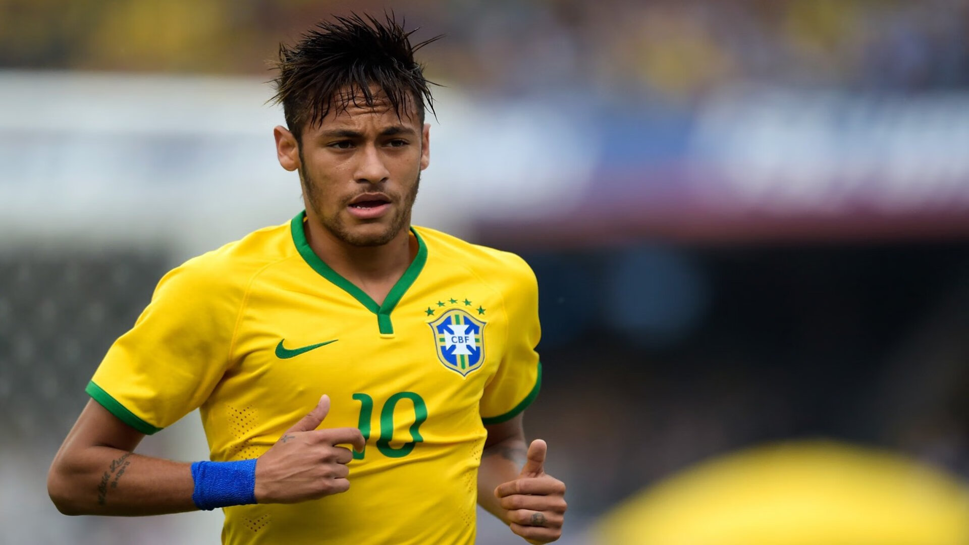 英超争冠焦点战与哥斯达黎加带走伊朗，当足球的戏剧性跨越时空